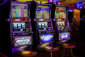 hoktoto slot platform homepage showing slot tournaments and payment options